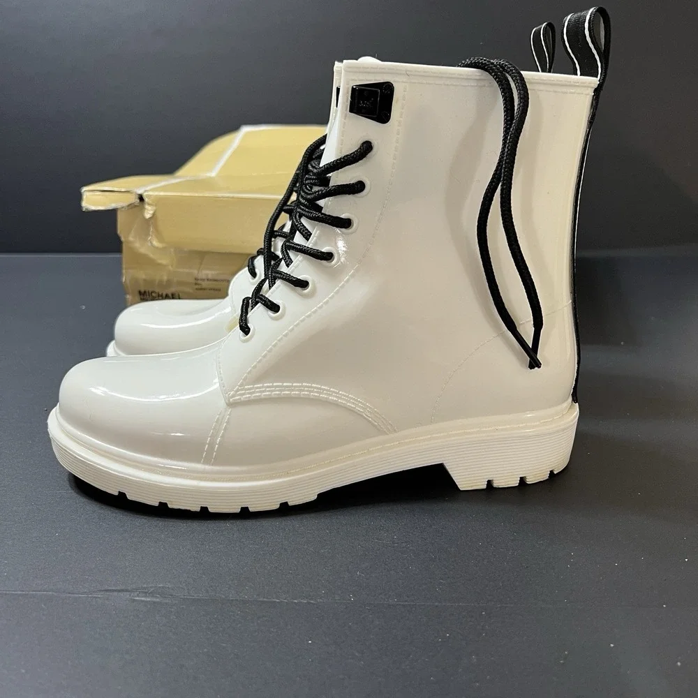 Michael Kors White Patent Leather Lace Up Boots Size 8M Grunge Rock Goth Biker